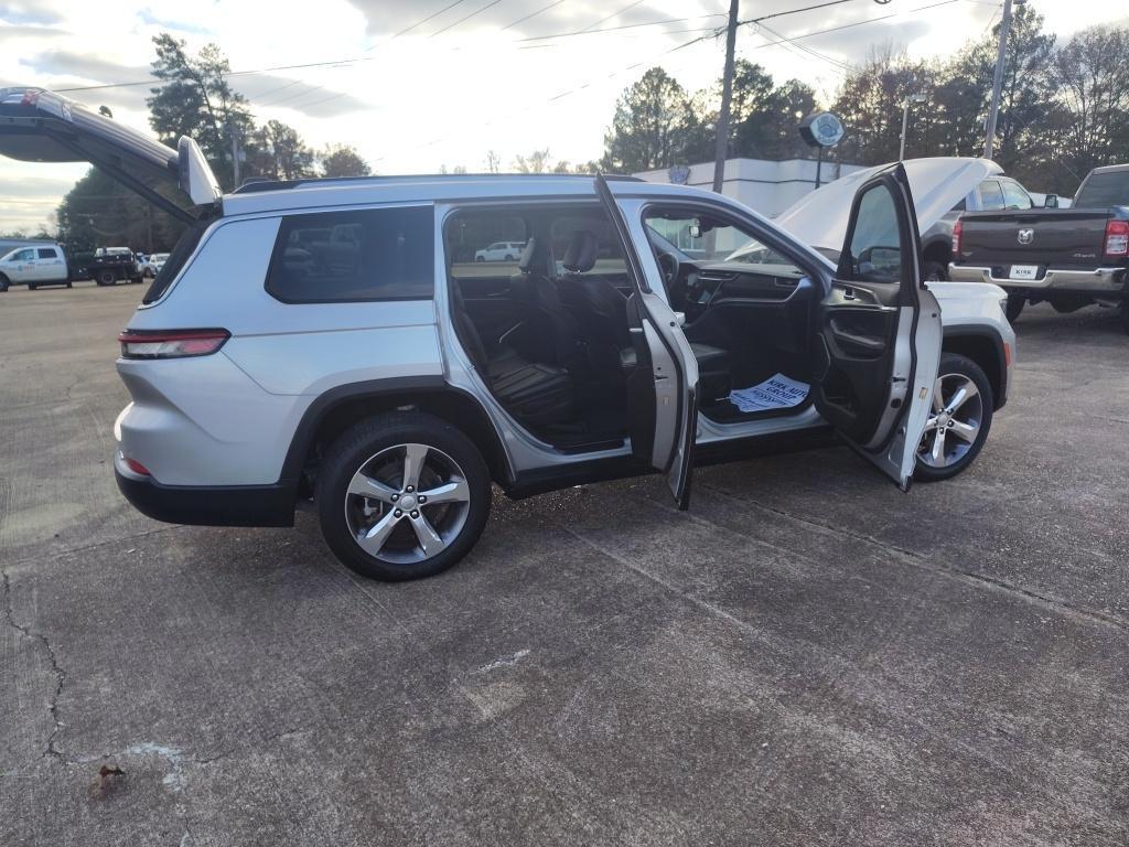 used 2021 Jeep Grand Cherokee L car, priced at $32,997