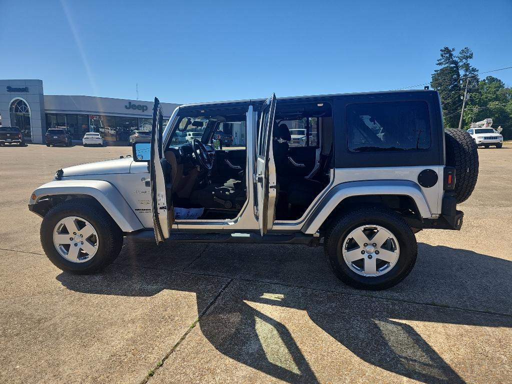 used 2012 Jeep Wrangler Unlimited car, priced at $14,000