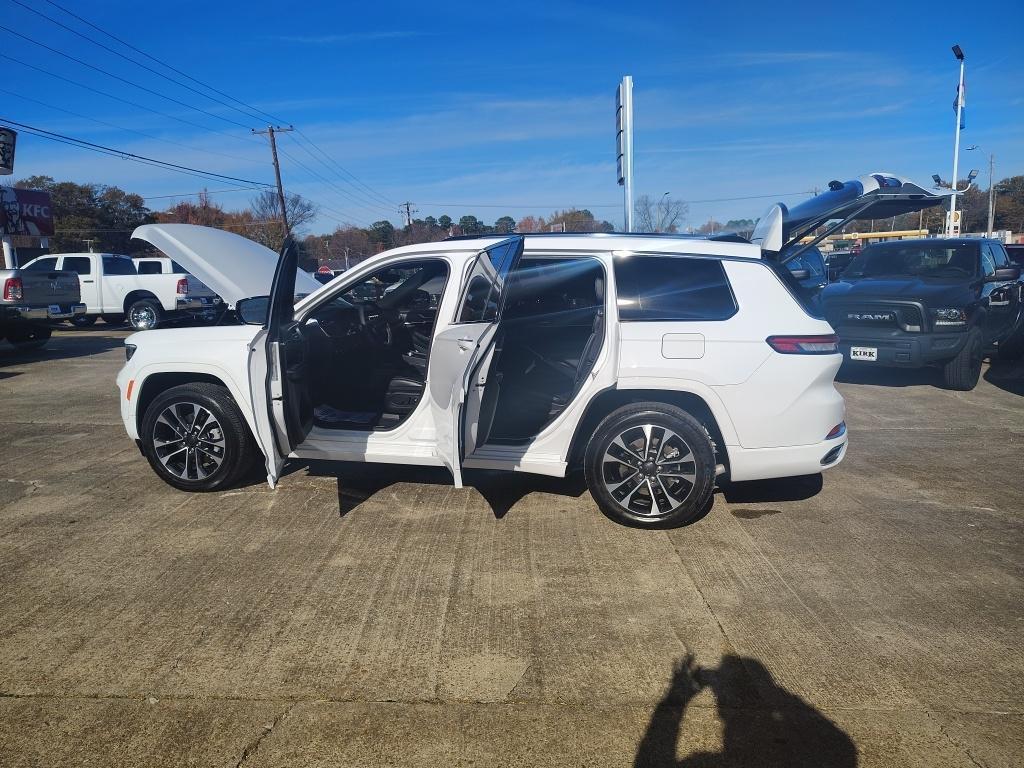 used 2023 Jeep Grand Cherokee L car, priced at $45,105