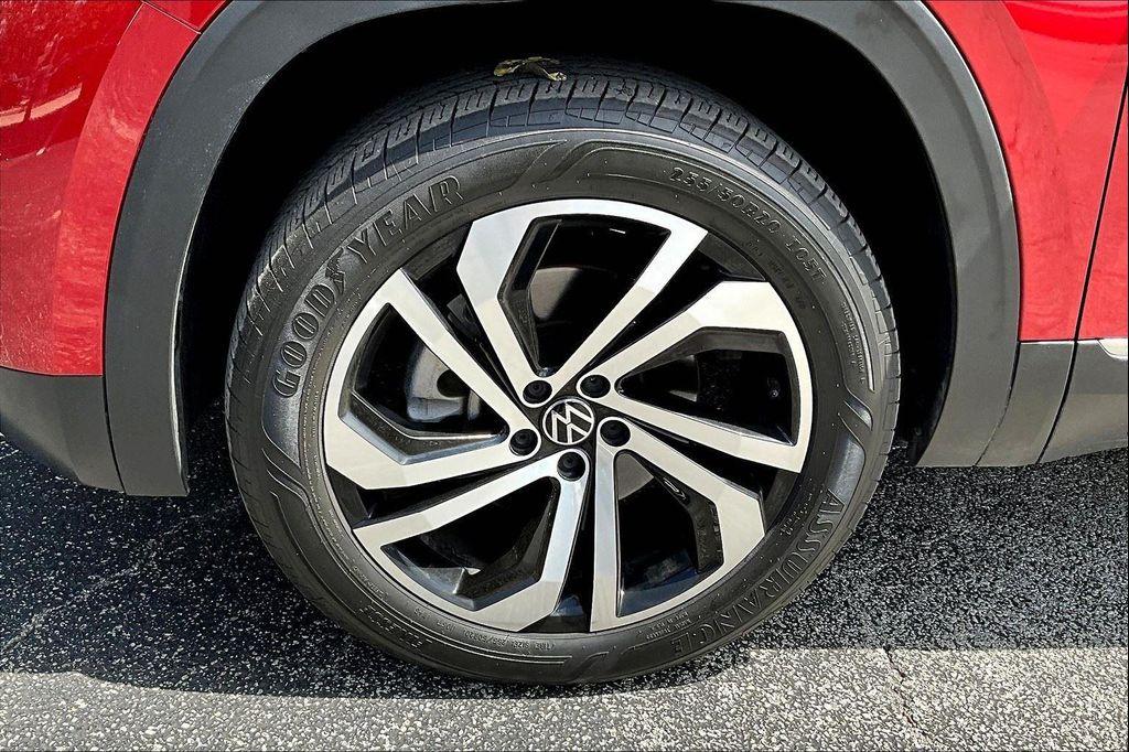 used 2023 Volkswagen Atlas car, priced at $30,995