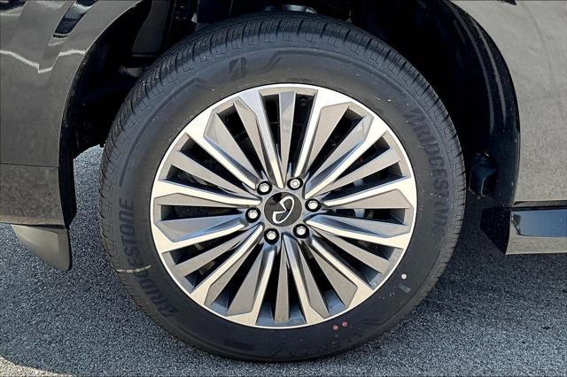 new 2025 INFINITI QX80 car, priced at $98,640