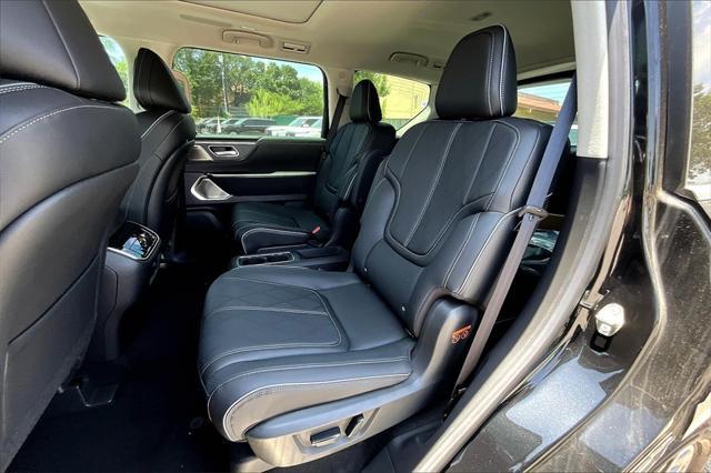 new 2025 INFINITI QX80 car, priced at $102,640