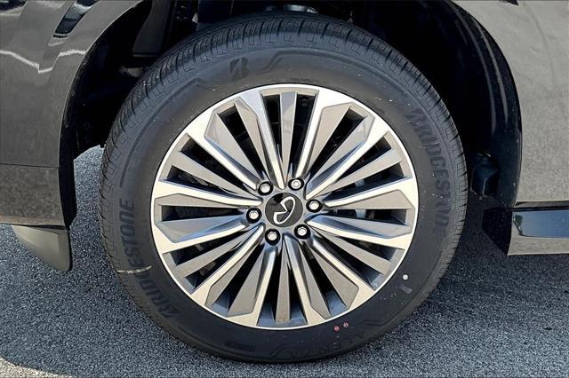 new 2025 INFINITI QX80 car, priced at $102,640