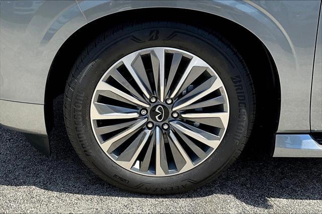 new 2025 INFINITI QX80 car, priced at $103,100