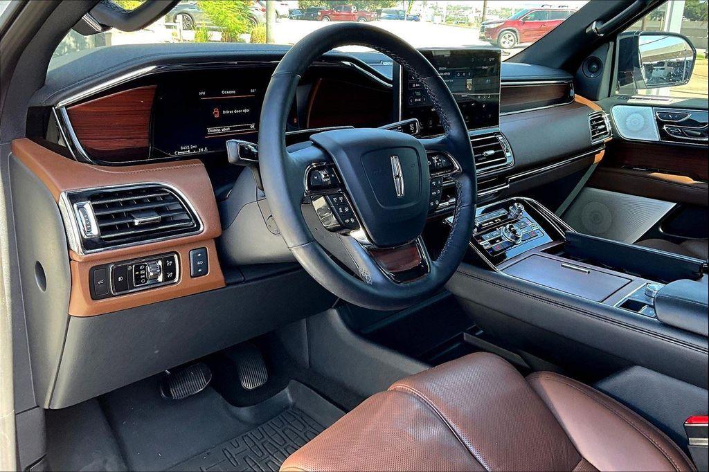 used 2023 Lincoln Navigator car, priced at $70,499