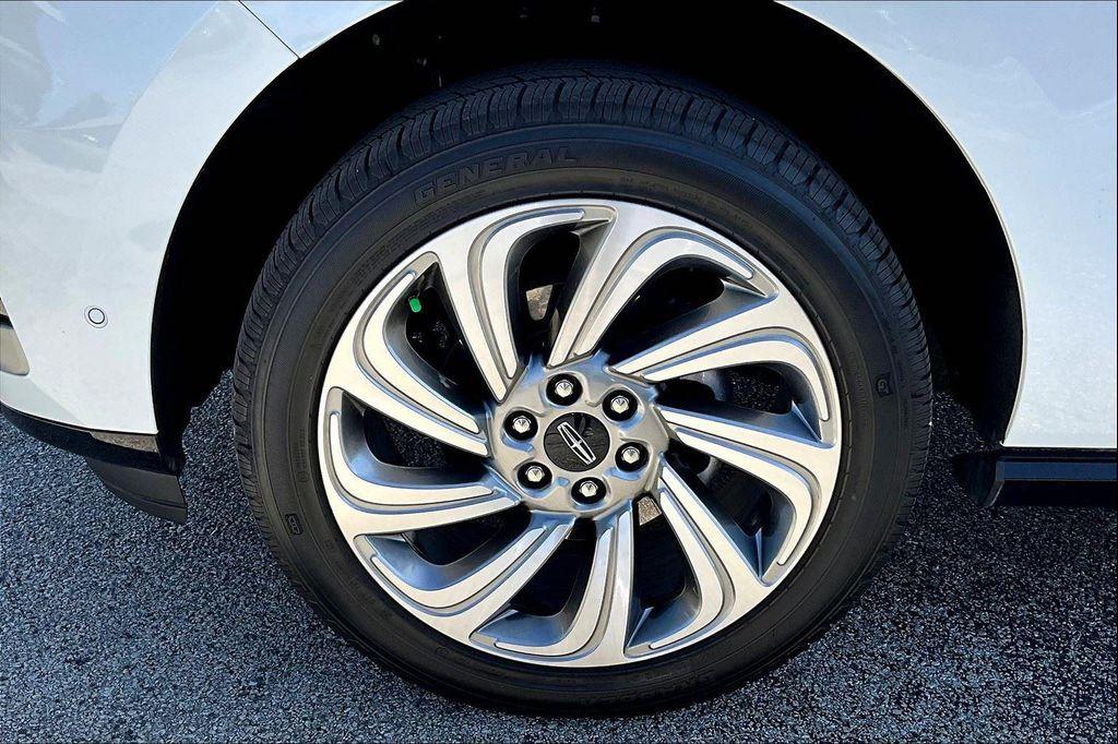 used 2023 Lincoln Navigator car, priced at $70,499