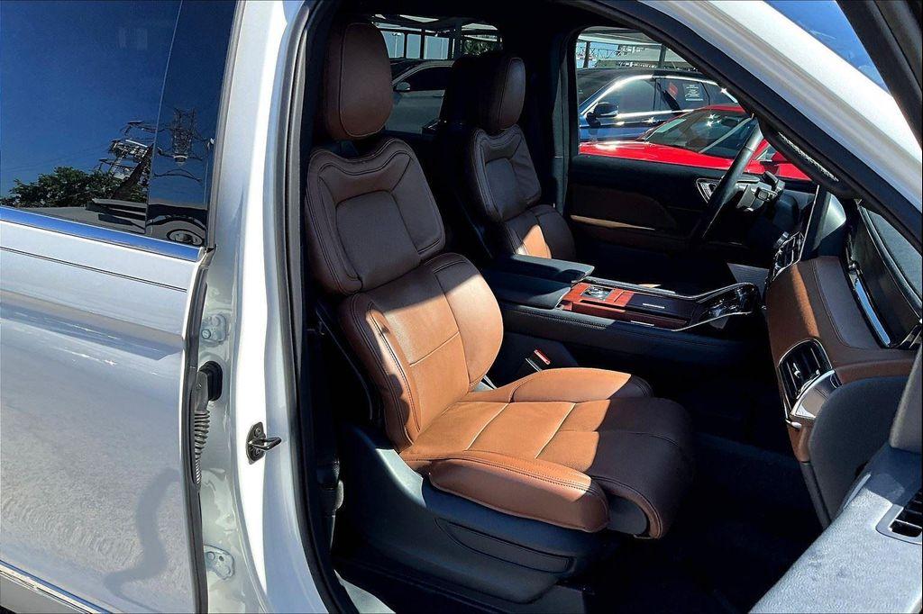 used 2023 Lincoln Navigator car, priced at $70,499