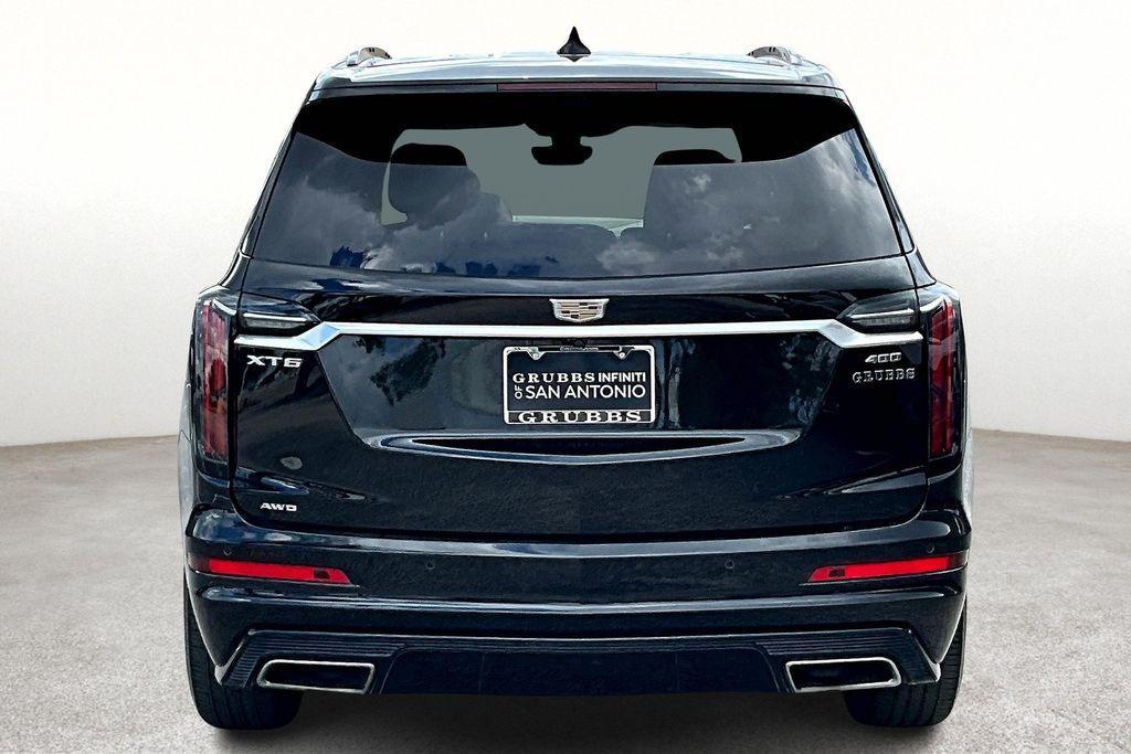 used 2022 Cadillac XT6 car, priced at $34,995
