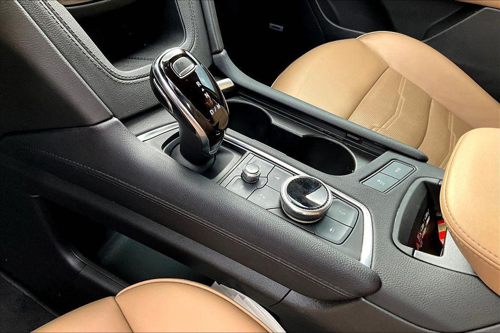 used 2022 Cadillac XT6 car, priced at $34,995