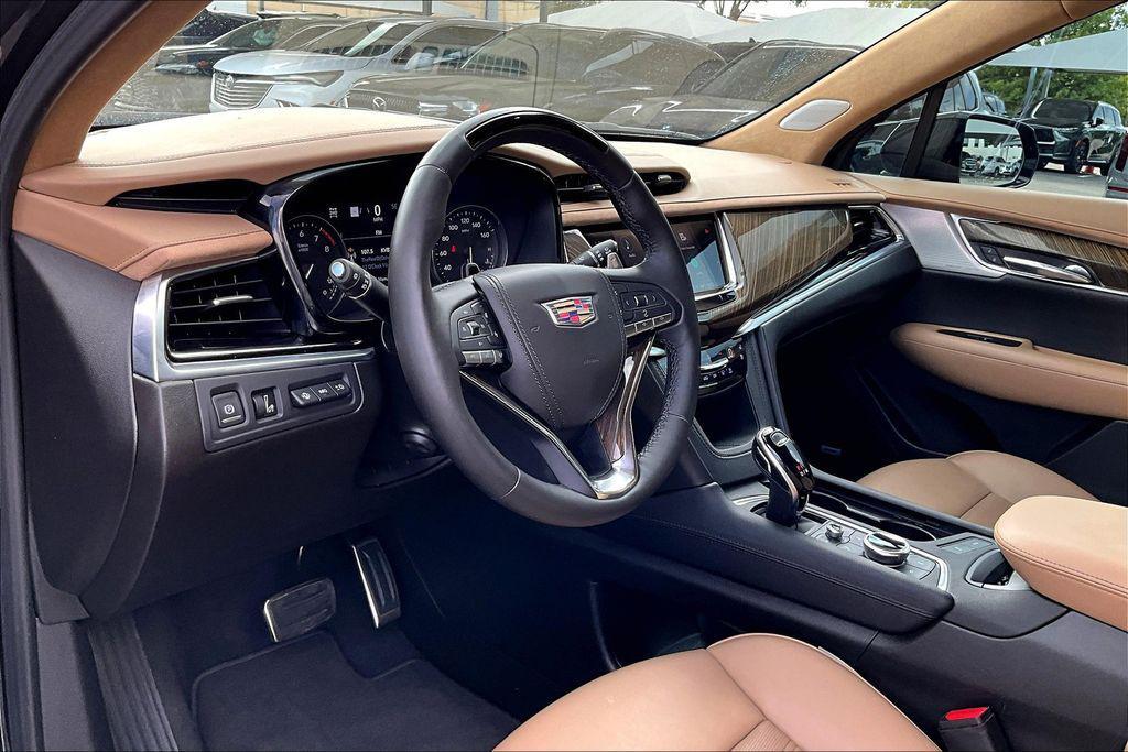 used 2022 Cadillac XT6 car, priced at $34,995