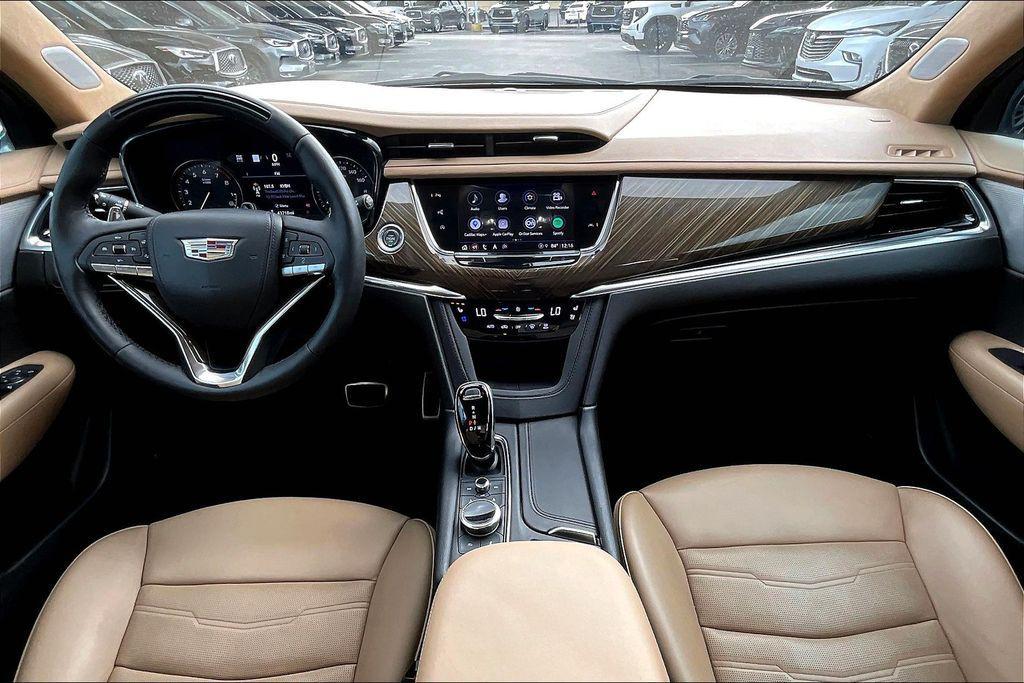 used 2022 Cadillac XT6 car, priced at $34,995