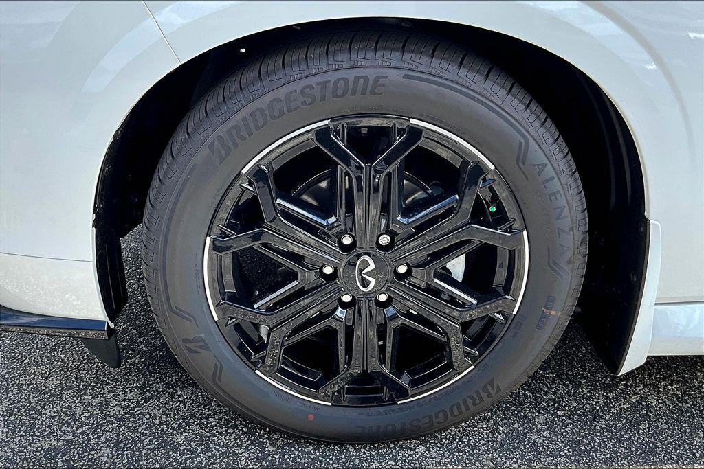 new 2026 INFINITI QX80 car, priced at $106,525