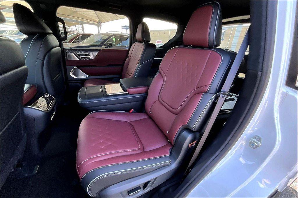 new 2026 INFINITI QX80 car, priced at $118,980