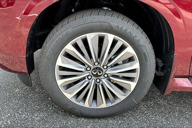new 2025 INFINITI QX80 car, priced at $105,505