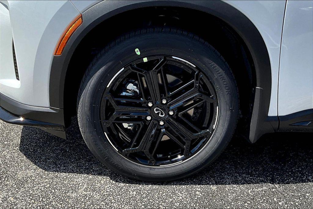 new 2026 INFINITI QX60 car, priced at $66,290