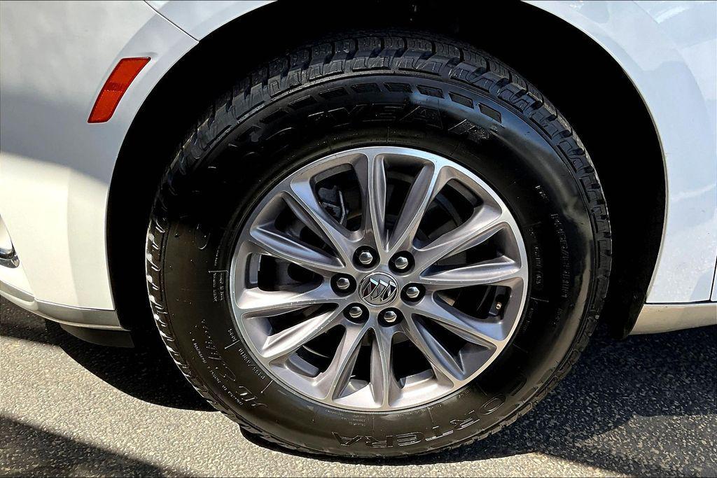 used 2024 Buick Enclave car, priced at $28,995