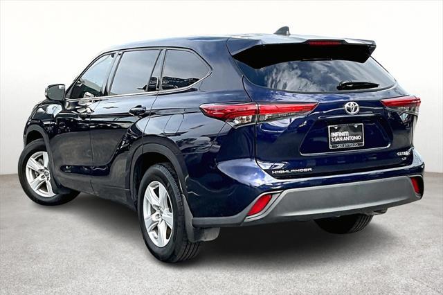 used 2022 Toyota Highlander car, priced at $26,500