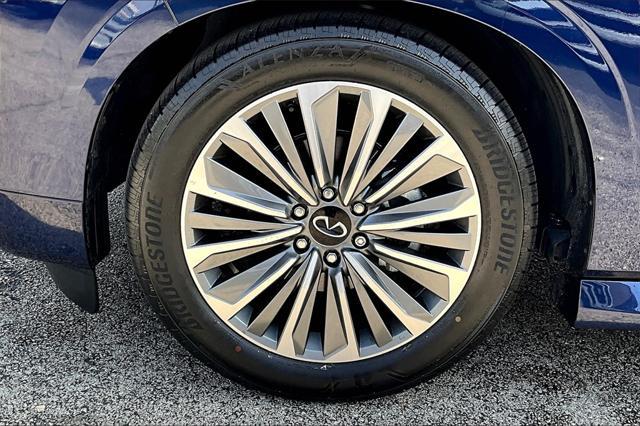 new 2025 INFINITI QX80 car, priced at $92,795