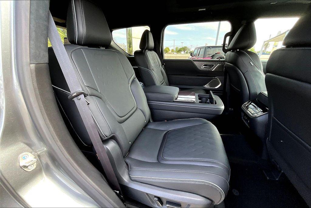 new 2026 INFINITI QX80 car, priced at $117,715