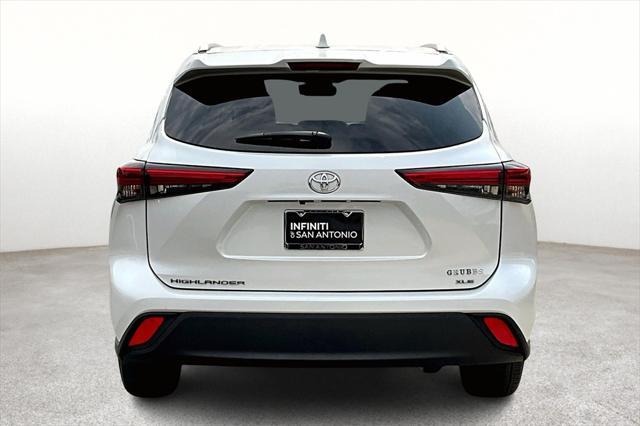 used 2023 Toyota Highlander car, priced at $35,517