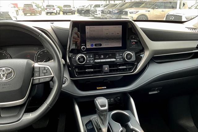 used 2023 Toyota Highlander car, priced at $34,980