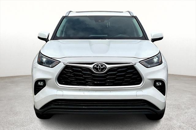 used 2023 Toyota Highlander car, priced at $35,517