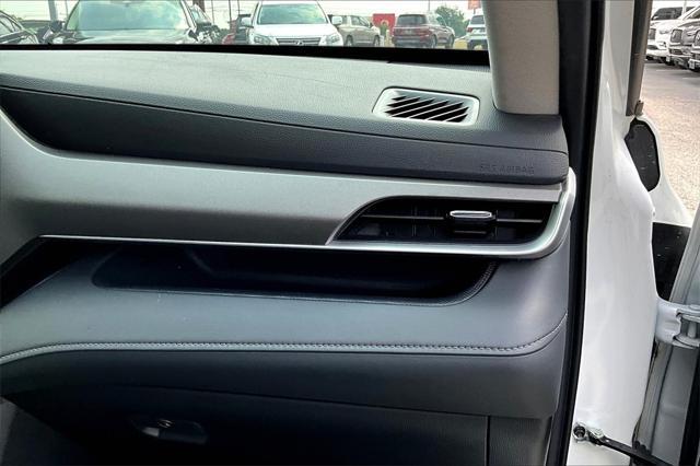 used 2023 Toyota Highlander car, priced at $35,517