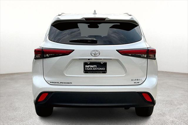 used 2023 Toyota Highlander car, priced at $34,980