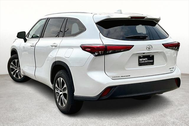 used 2023 Toyota Highlander car, priced at $35,517