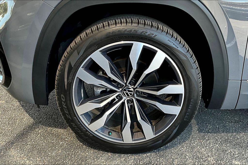 used 2021 Volkswagen Atlas Cross Sport car, priced at $22,995