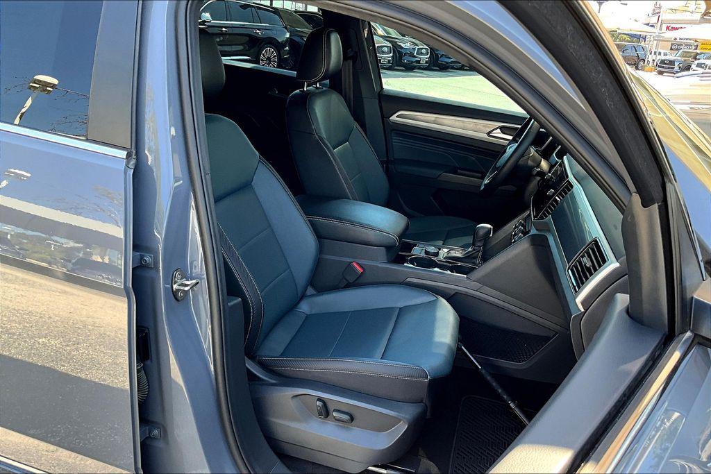 used 2021 Volkswagen Atlas Cross Sport car, priced at $22,995