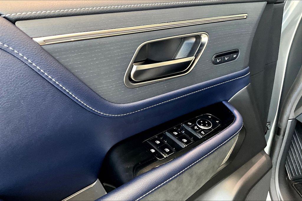 new 2026 INFINITI QX80 car, priced at $106,320