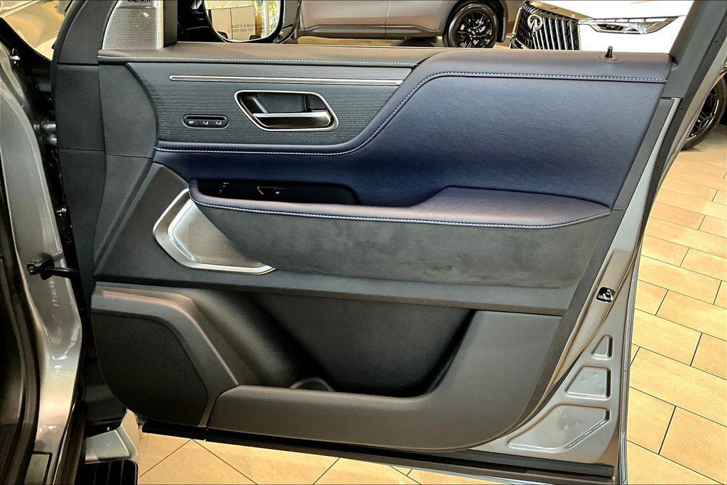 new 2026 INFINITI QX80 car, priced at $106,320