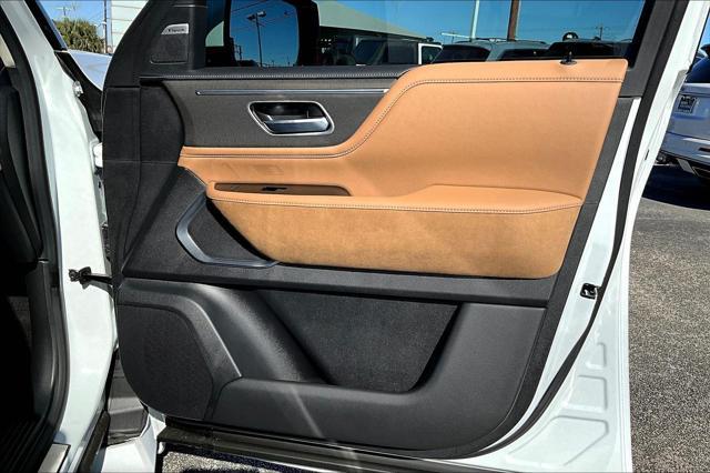 new 2025 INFINITI QX80 car, priced at $92,100