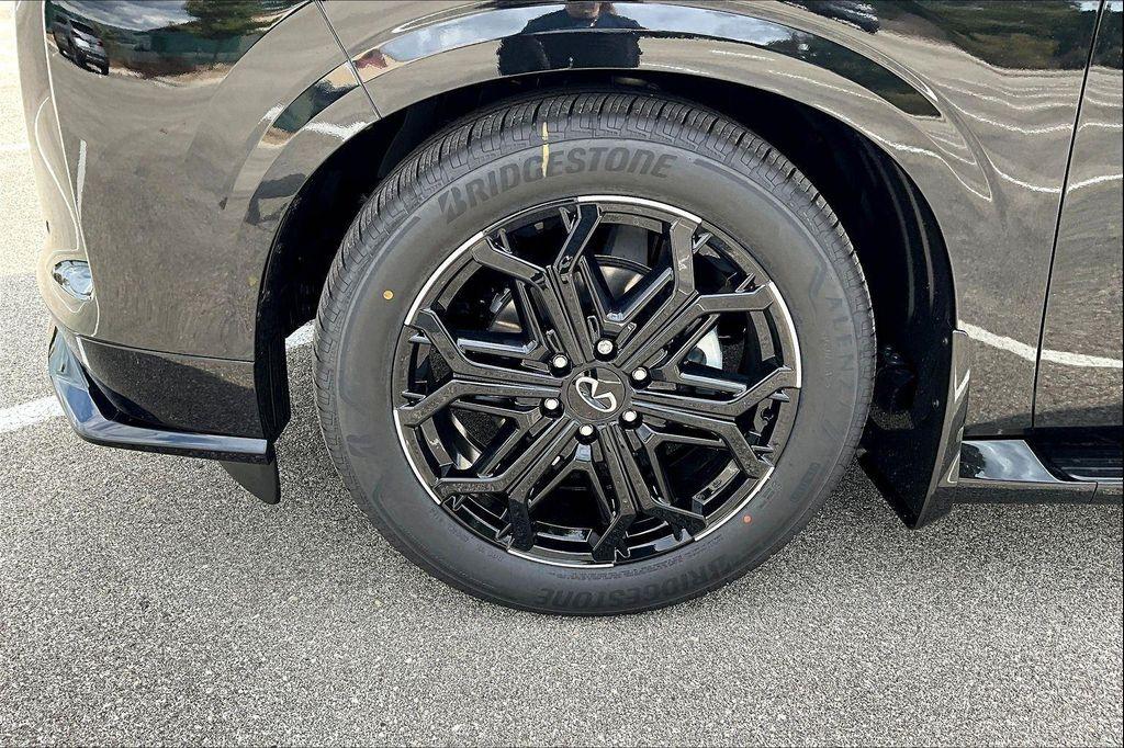 new 2026 INFINITI QX80 car, priced at $98,320