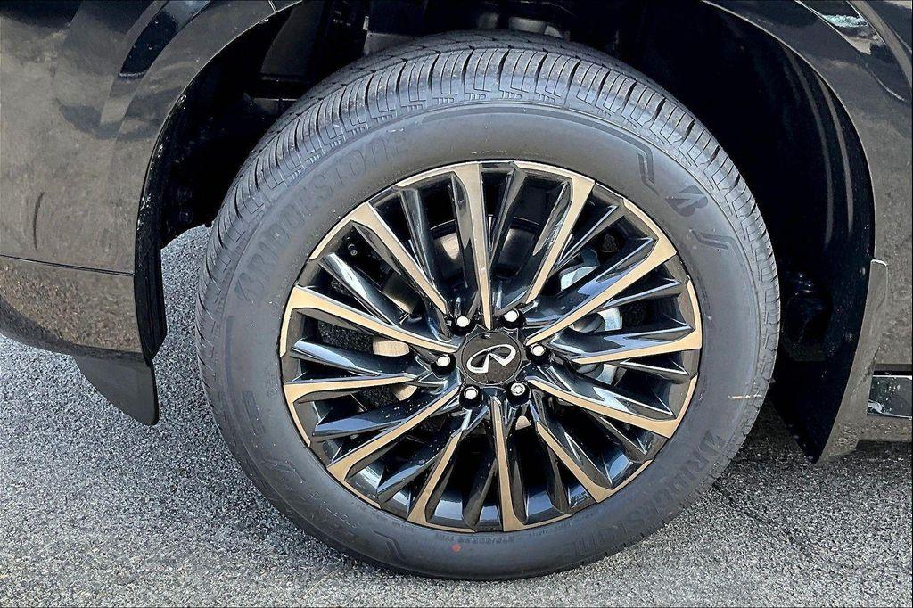 new 2026 INFINITI QX80 car, priced at $116,655