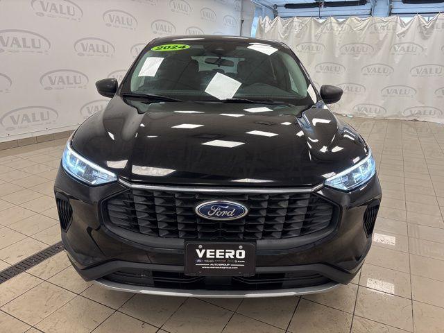 used 2024 Ford Escape car, priced at $19,995