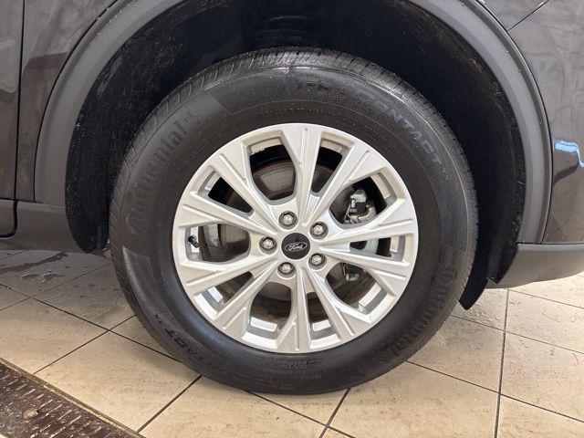 used 2024 Ford Escape car, priced at $19,995