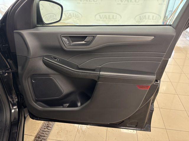 used 2024 Ford Escape car, priced at $19,995