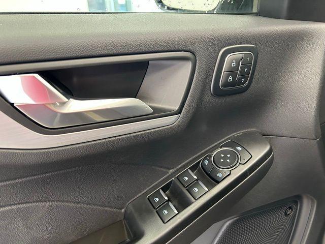 new 2025 Ford Escape PHEV car, priced at $35,410