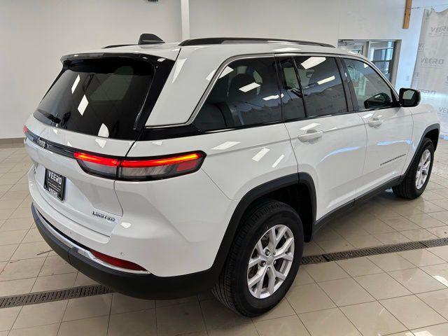 used 2022 Jeep Grand Cherokee car, priced at $32,740