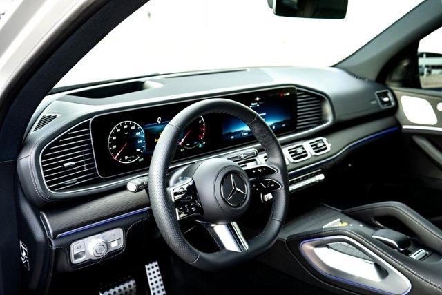 new 2025 Mercedes-Benz GLS 580 car, priced at $122,860