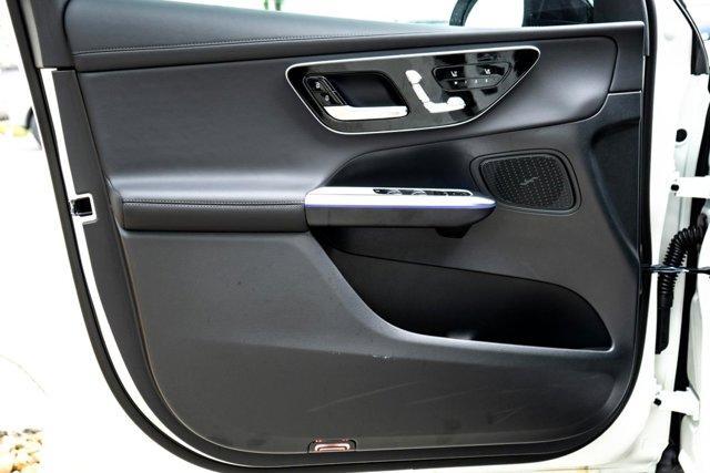 new 2025 Mercedes-Benz GLC 300 car, priced at $66,160