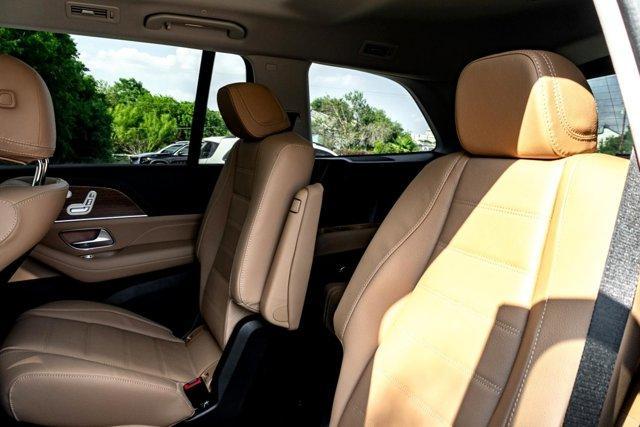 new 2025 Mercedes-Benz GLS 450 car, priced at $104,715
