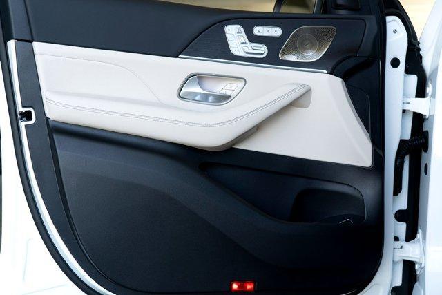 new 2026 Mercedes-Benz GLS 580 car, priced at $121,485