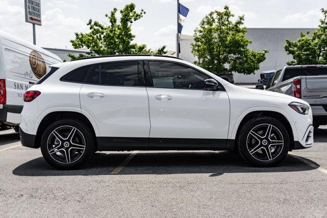 new 2025 Mercedes-Benz GLA 250 car, priced at $53,045