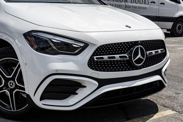 new 2025 Mercedes-Benz GLA 250 car, priced at $53,045