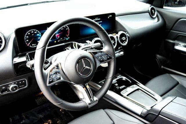 new 2025 Mercedes-Benz GLA 250 car, priced at $42,250