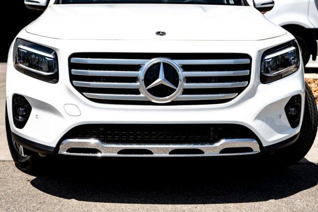 new 2025 Mercedes-Benz GLB 250 car, priced at $47,145