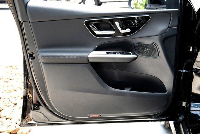 new 2025 Mercedes-Benz GLC 300 car, priced at $52,315